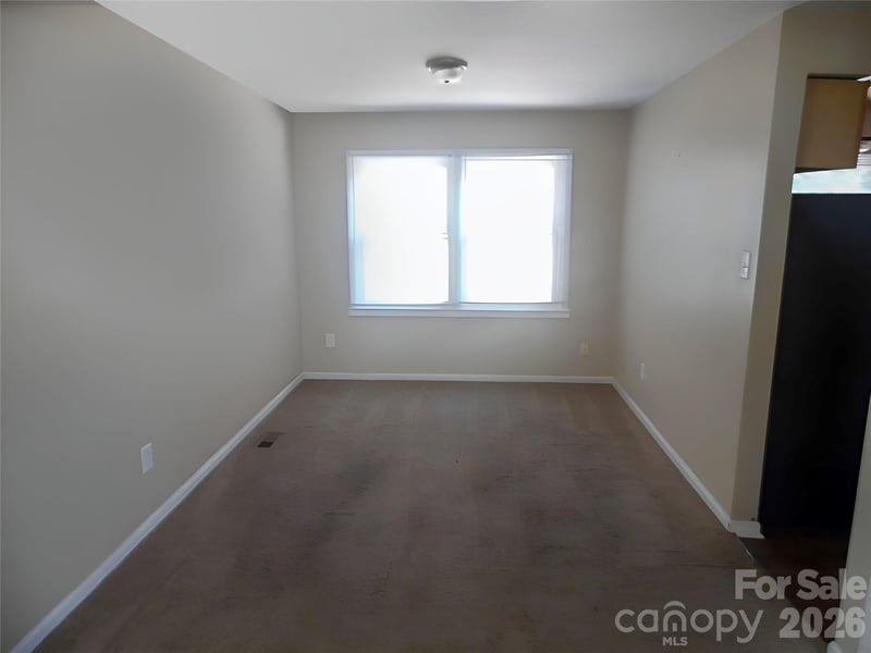 6311 Coach Hill Ln, Charlotte, NC 28212