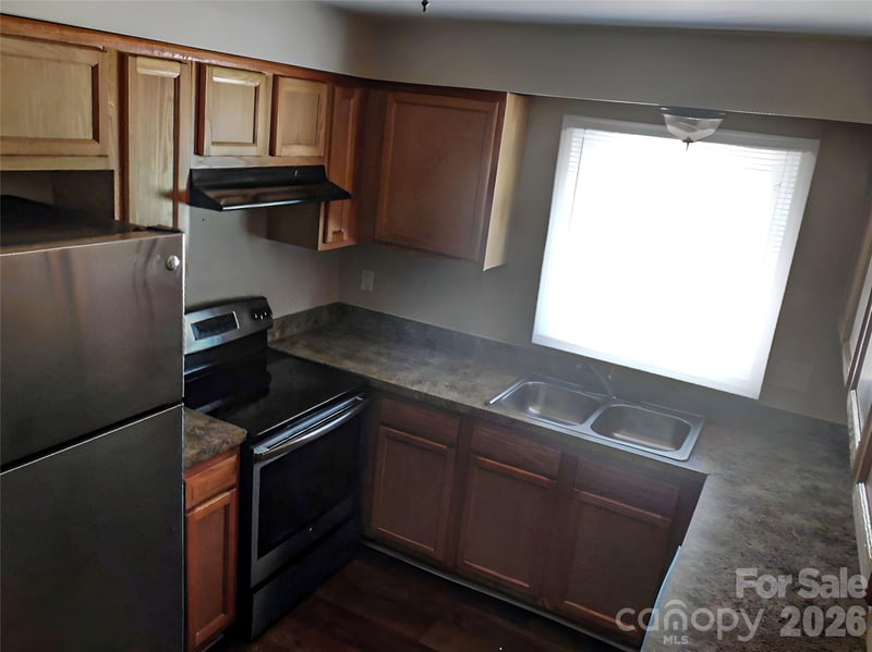 6311 Coach Hill Ln, Charlotte, NC 28212
