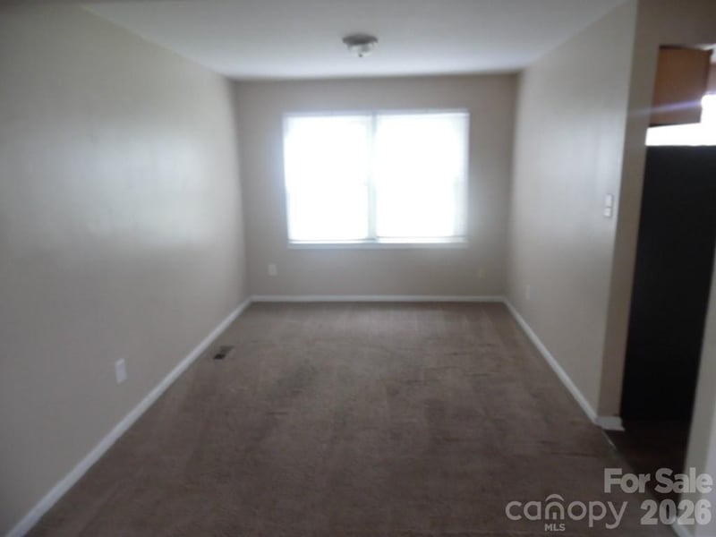 6311 Coach Hill Ln, Charlotte, NC 28212