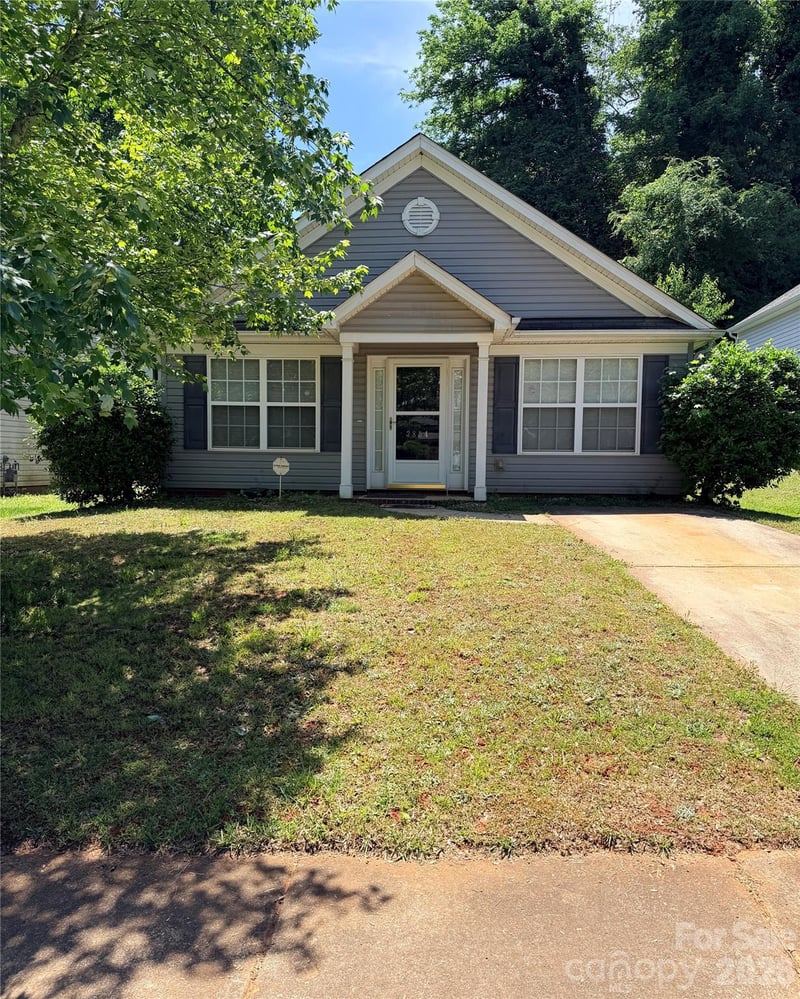 3834 Brookchase Ln, Charlotte, NC 28205