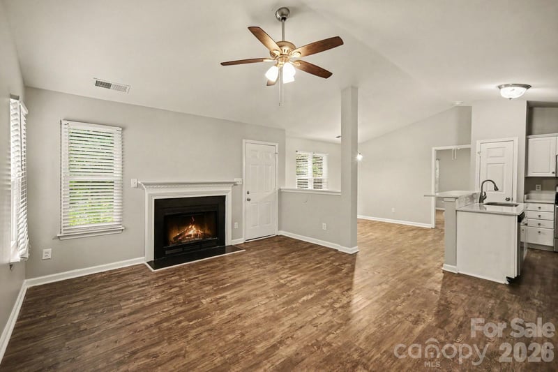 2732 Black Walnut Ln, Charlotte, NC 28262