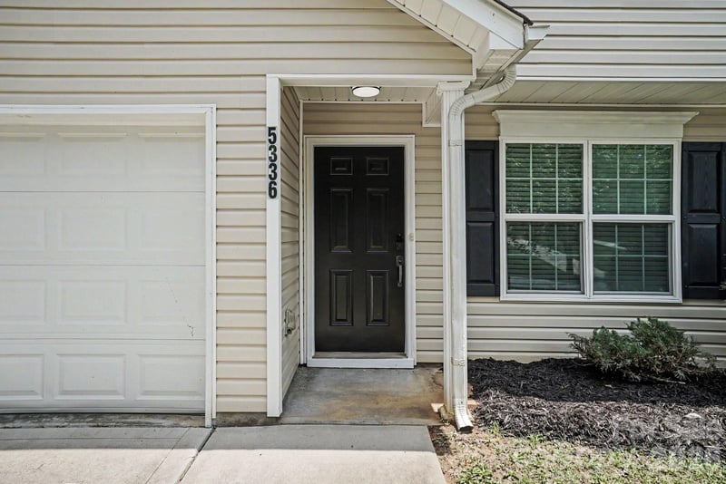 5336 Beam Lake Dr, Charlotte, NC 28216
