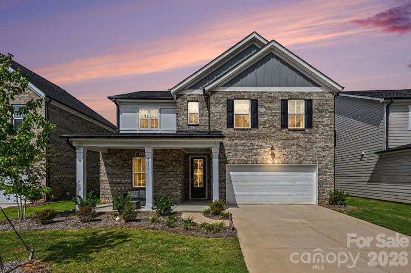 8230 Franklin Trail St, Charlotte, NC 28227