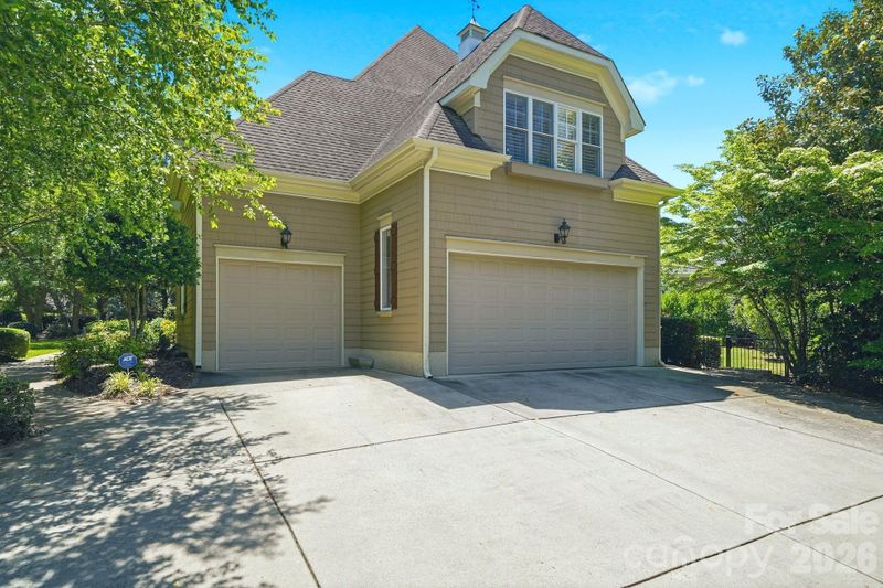 11120 Mcclure Manor Dr, Charlotte, NC 28277