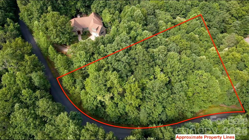 724 Streamside Dr, Arden, NC 28704