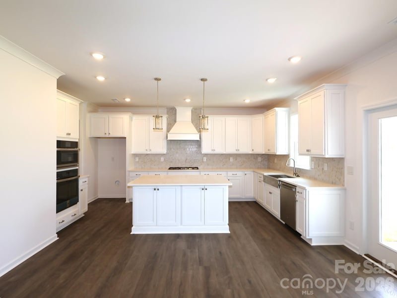 7124 Helmans Dr, Huntersville, NC 28078