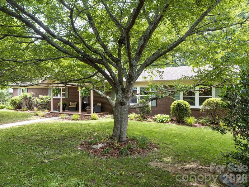 29 Jean Dr, Asheville, NC 28803