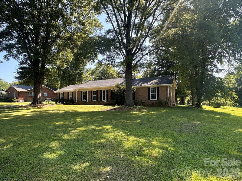 5836 Lebanon Rd, Charlotte, NC 28227