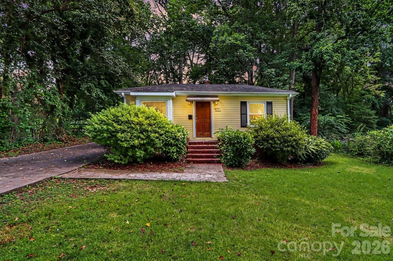 1819 Arnold Dr, Charlotte, NC 28205
