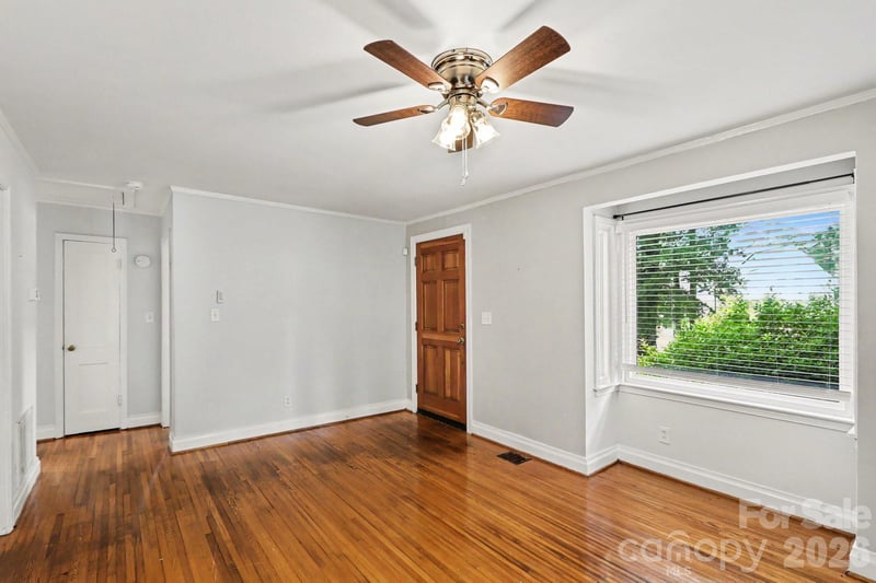 1819 Arnold Dr, Charlotte, NC 28205