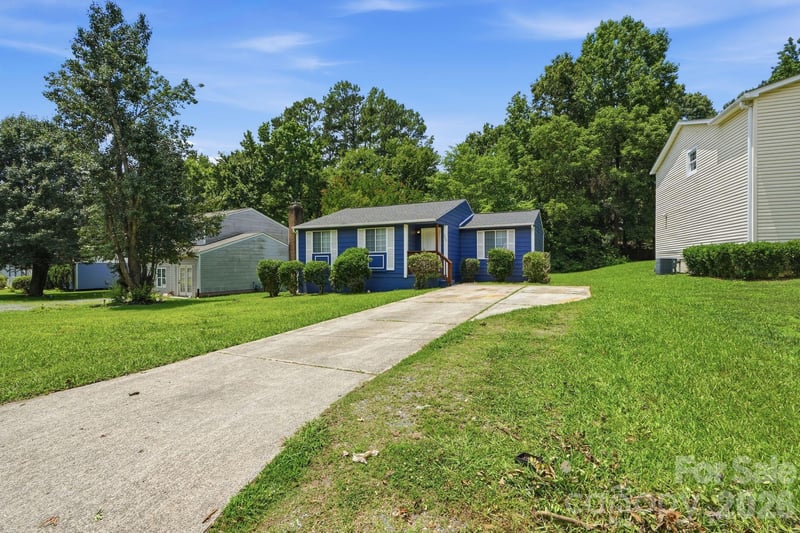 3719 Piney Grove Rd, Charlotte, NC 28212