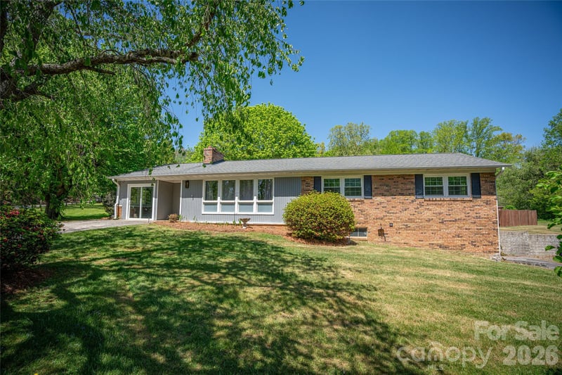 7 Lula Cove Rd, Weaverville, NC 28787