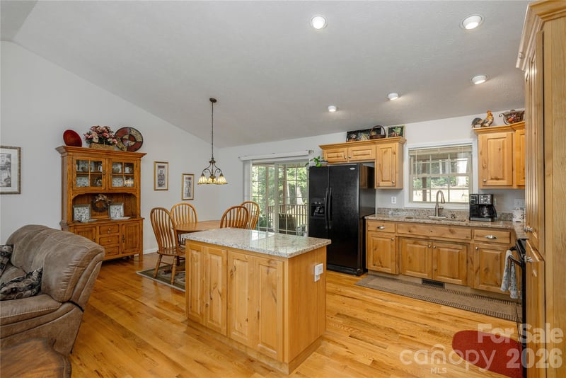59 Smalltown Trl, Brevard, NC 28712