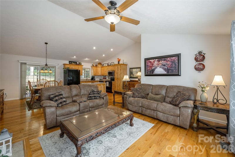 59 Smalltown Trl, Brevard, NC 28712
