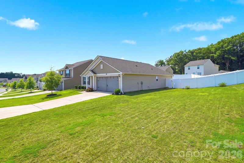 3306 Brighton Dr, Gastonia, NC 28052