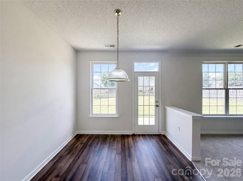 107 Elrosa Rd, Mooresville, NC 28115