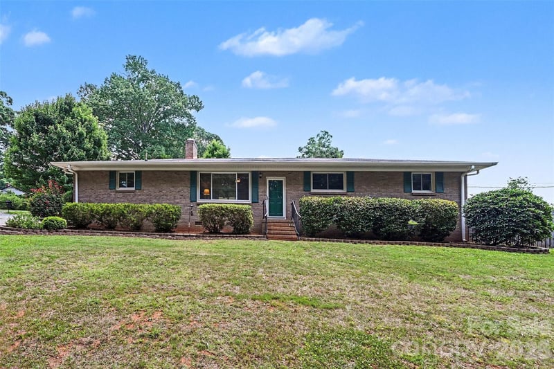 9050 Miriam Dr, Huntersville, NC 28078