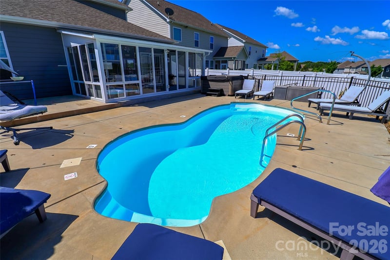 109 E Americana Dr, Mooresville, NC 28115