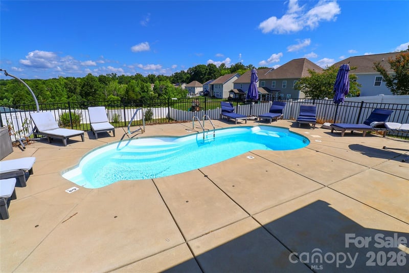 109 E Americana Dr, Mooresville, NC 28115