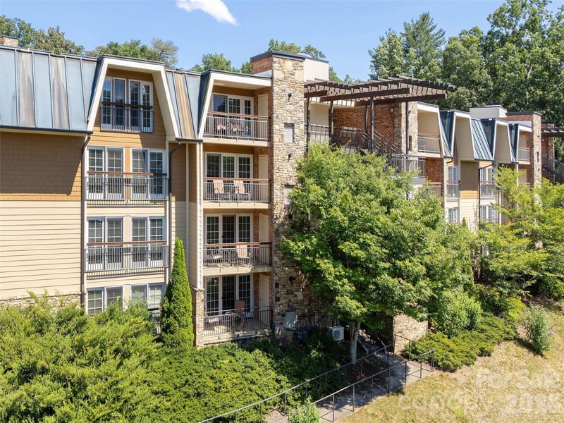 208 Bowling Park Rd #208, Asheville, NC 28803