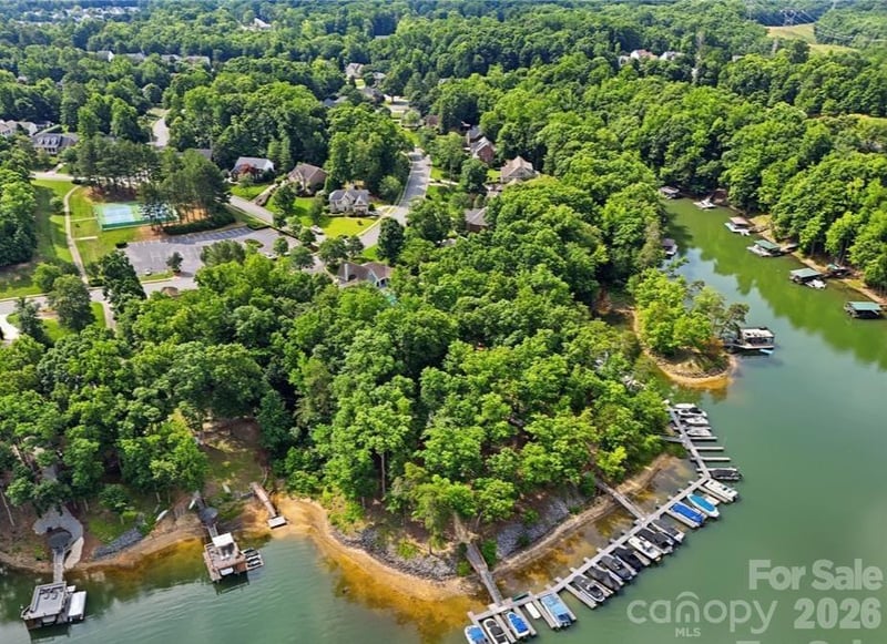 2125 Mt Isle Harbor Dr, Charlotte, NC 28214