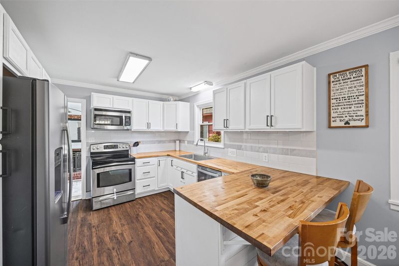 1411 Oakdale Rd, Rock Hill, SC 29730