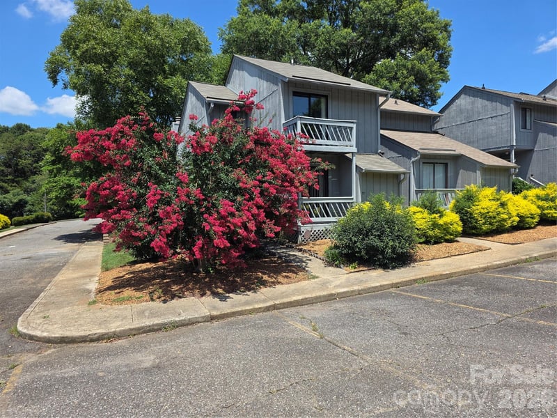 100 Willow Run Dr #22, Gastonia, NC 28056