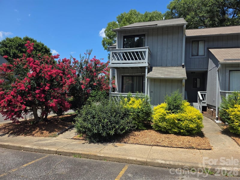 100 Willow Run Dr #22, Gastonia, NC 28056