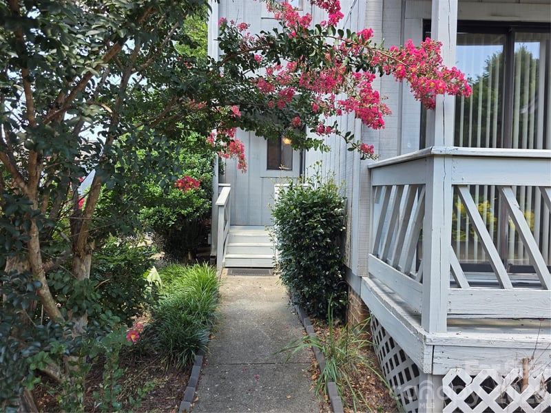 100 Willow Run Dr #22, Gastonia, NC 28056