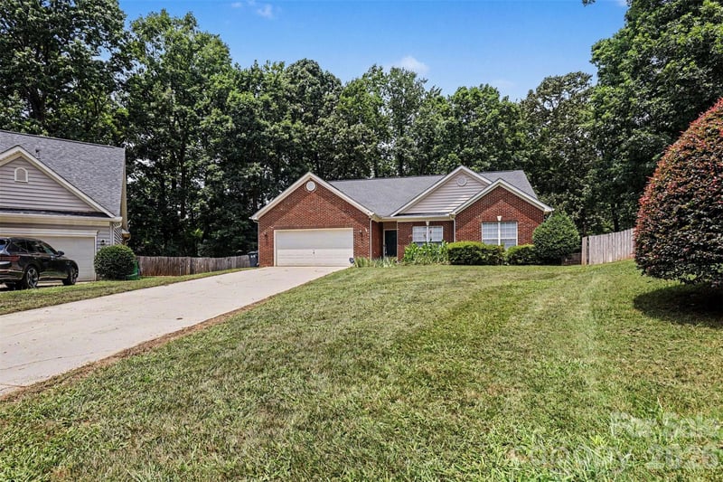 2922 Tallard Ln, Charlotte, NC 28270