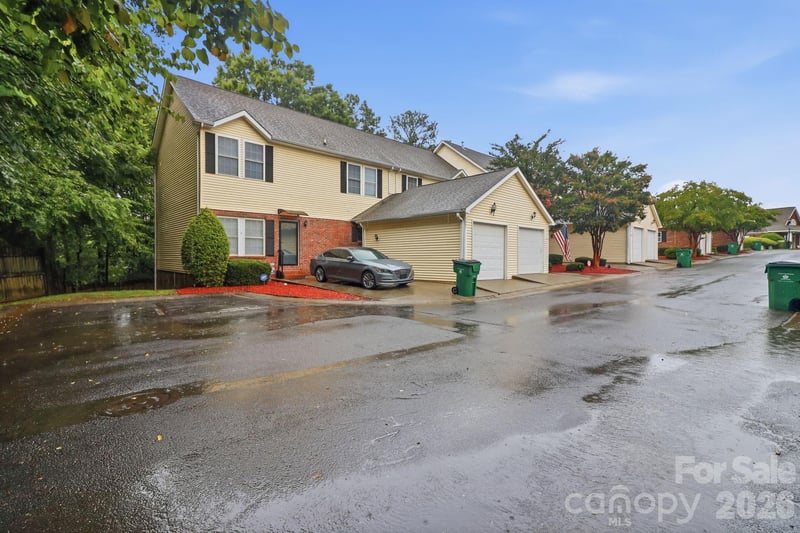 4311 Laurel Hill Ln, Charlotte, NC 28217