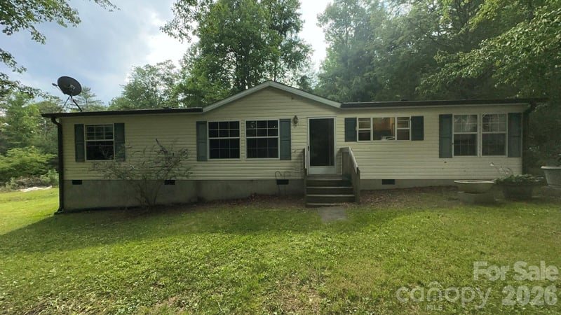 294 E Lester Ln, Hendersonville, NC 28739