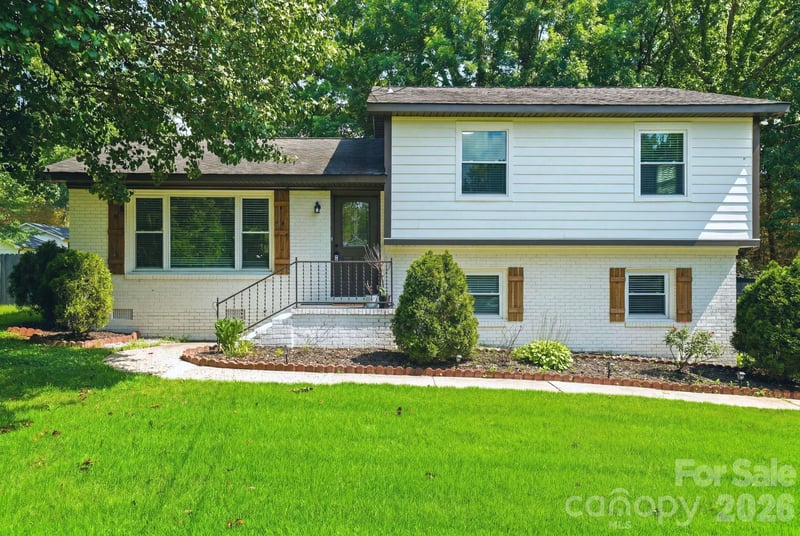 7552 Idlewild Rd, Charlotte, NC 28212