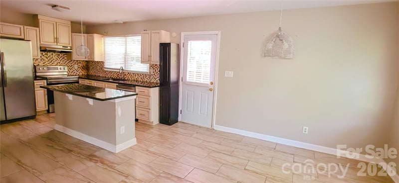6315 Spring Garden Ln, Charlotte, NC 28213
