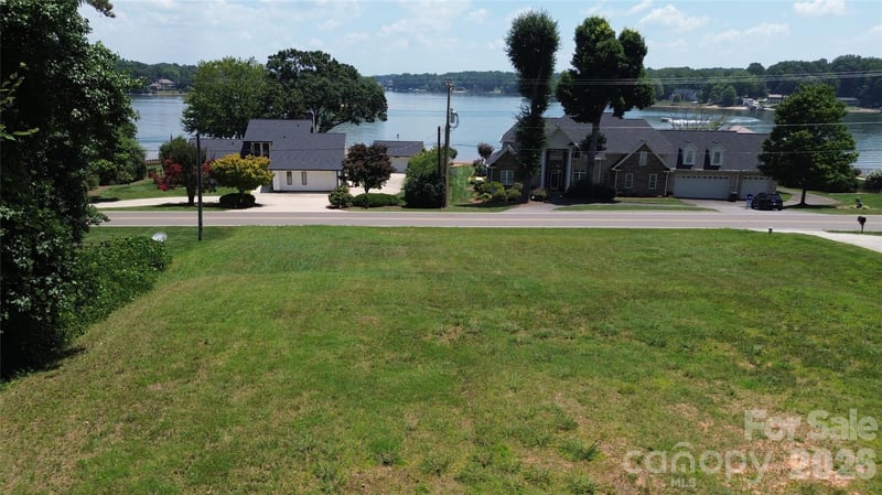 182 Wilson Lake Rd, Mooresville, NC 28117