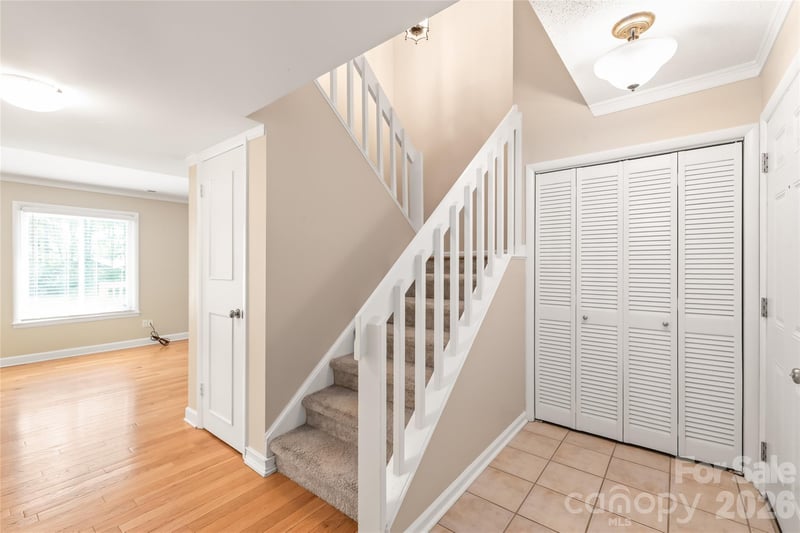 8410 Cricket Lake Dr, Charlotte, NC 28277