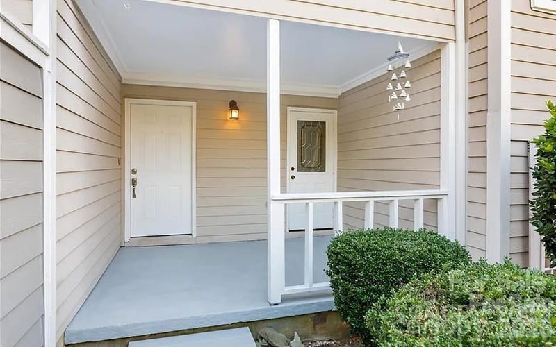8410 Cricket Lake Dr, Charlotte, NC 28277