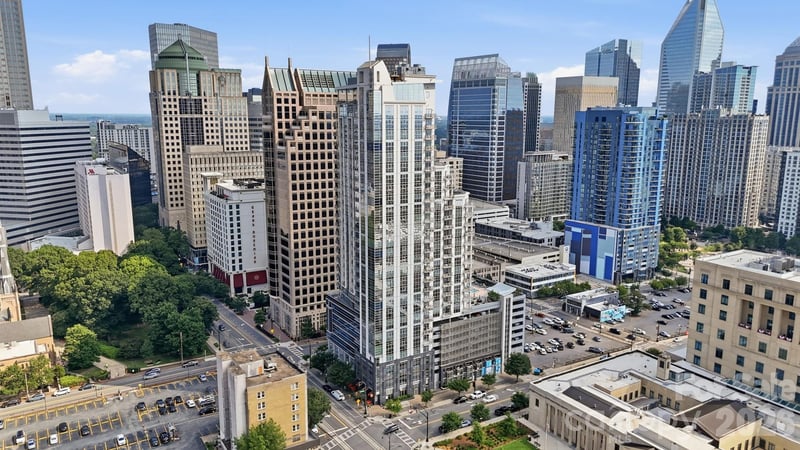 333 W Trade St #1306, Charlotte, NC 28202