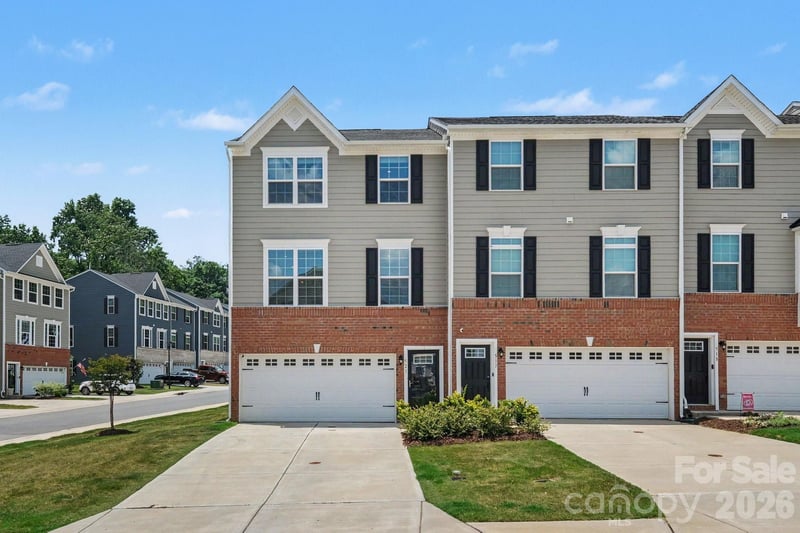 521 Moondance Dr, Gastonia, NC 28054