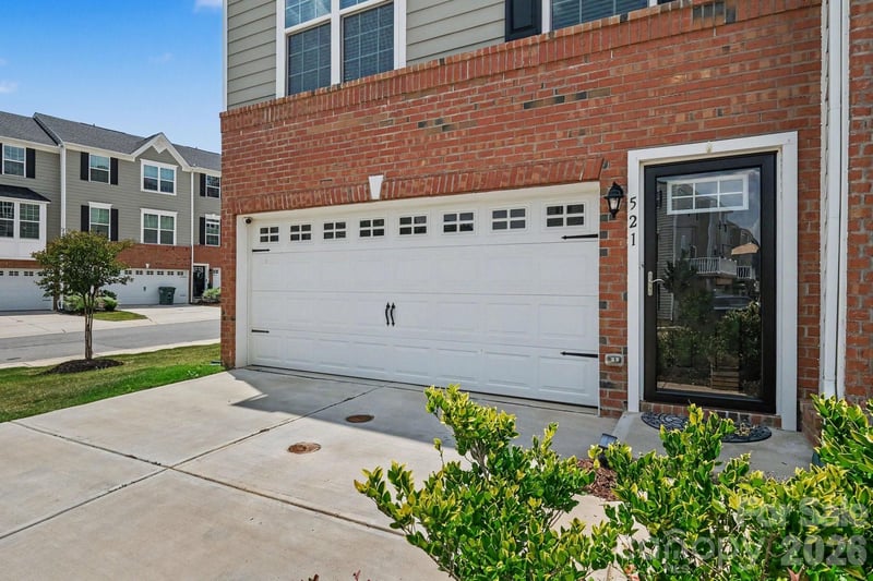521 Moondance Dr, Gastonia, NC 28054