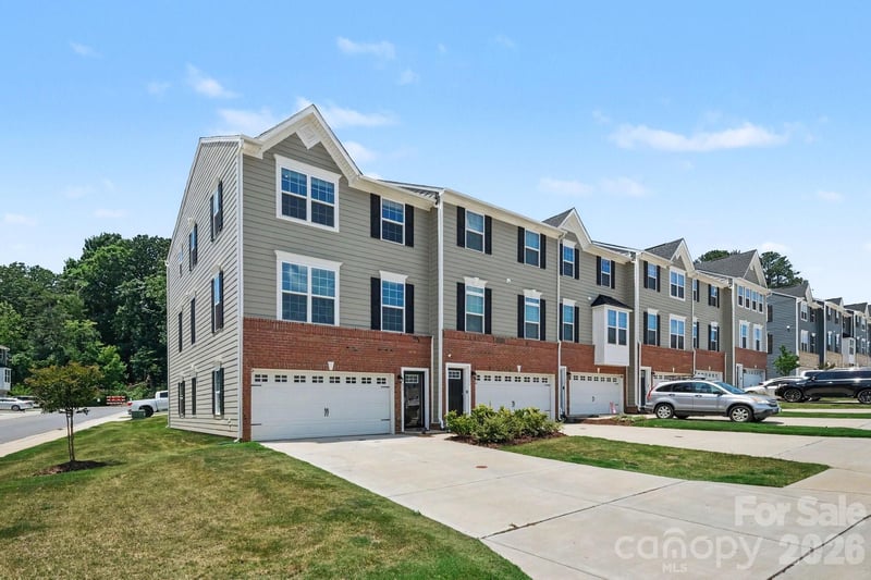 521 Moondance Dr, Gastonia, NC 28054