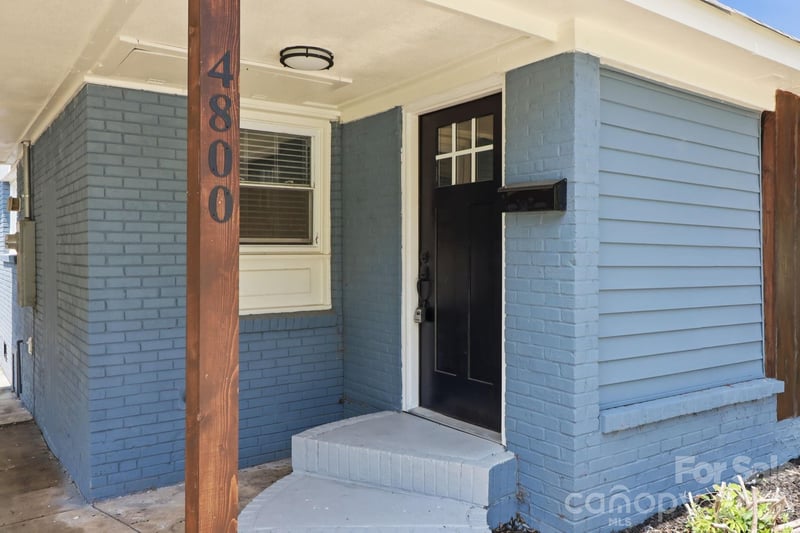 4800 Westridge Dr, Charlotte, NC 28208