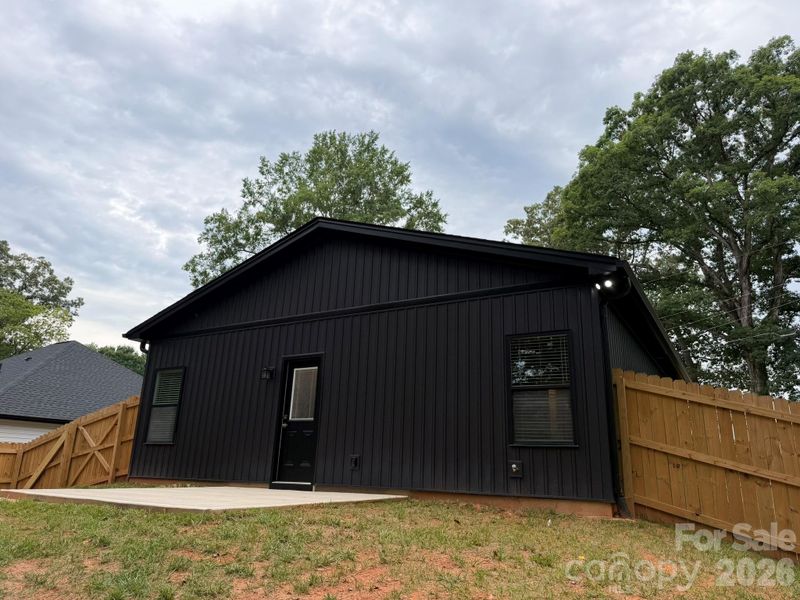 412 N Peterson St, Stanley, NC 28164