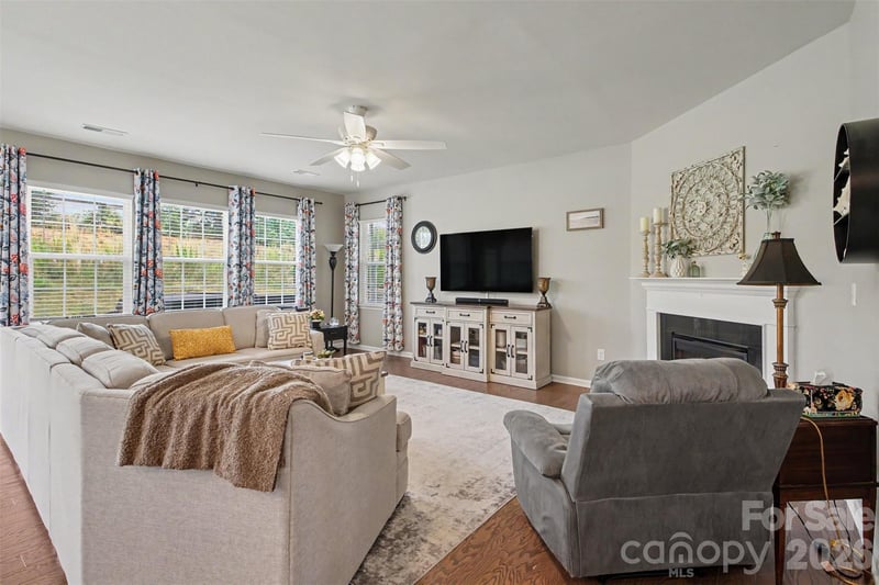 163 Abersham Dr, Mooresville, NC 28115