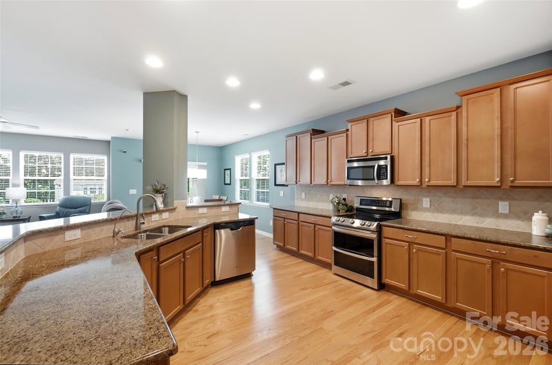 3715 Franklin Meadows Dr, Matthews, NC 28105