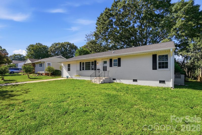 1122 E Park Dr, Gastonia, NC 28054