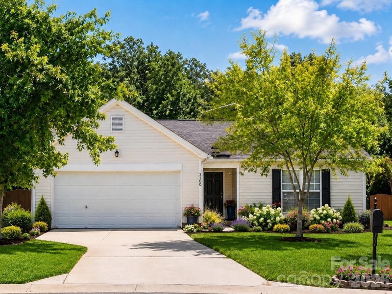3300 Braefield Dr, Indian Trail, NC 28079