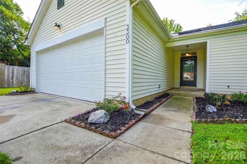 3300 Braefield Dr, Indian Trail, NC 28079