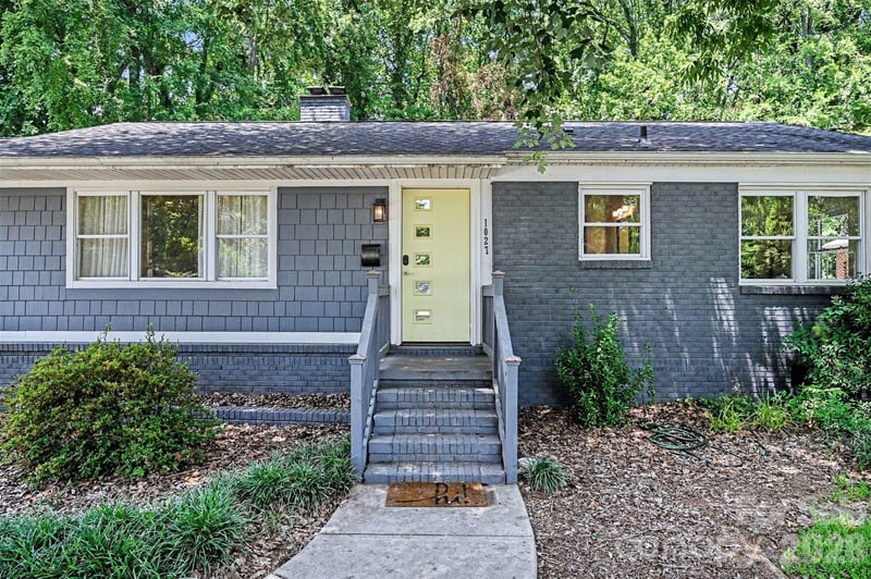 1027 Dresden Dr W, Charlotte, NC 28205