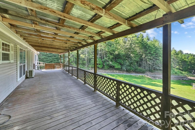 284 Paul Gosnell Rd, Marshall, NC 28753